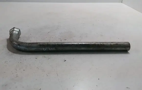Volkswagen Golf V Wheel nut wrench 4D0012219A