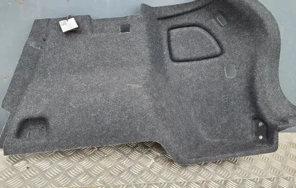 Trunk/boot side trim panel