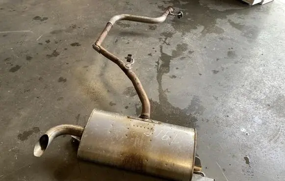 Toyota Prius (XV60) Muffler/silencer 12452