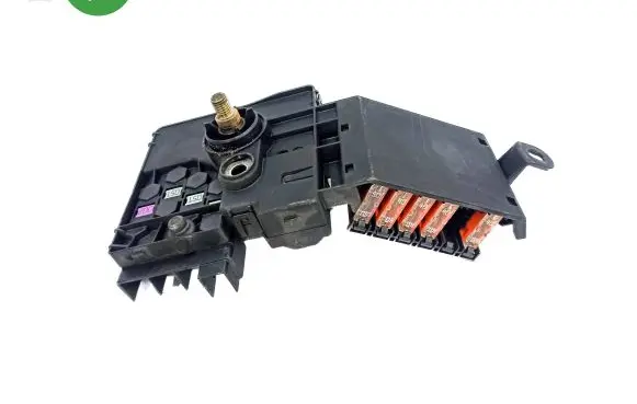 Mercedes-Benz CLS C219 Fuse module 2115461141 013948371 013948381