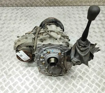 Nissan Patrol Y61 Gearbox transfer box case 33100VB000