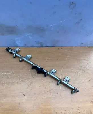 BMW 3 E92 E93 Fuel main line pipe 7537319