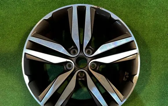 KIA Soul R18 alloy rim 