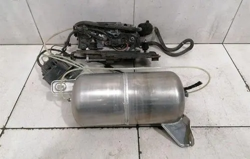 Mercedes-Benz E W212 Air suspension compressor/pump A2123200104