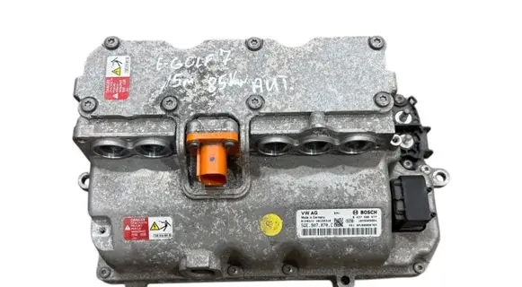 Voltage converter inverter