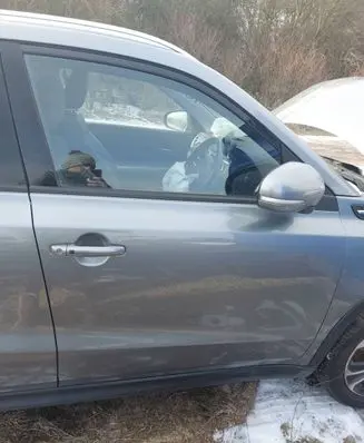 Suzuki Vitara (LY) Front door