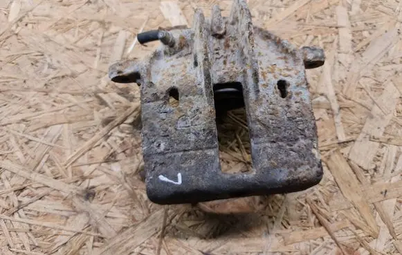 Volvo S40, V40 Front brake caliper