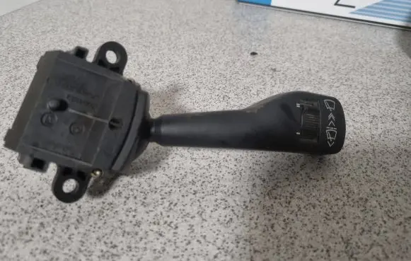 BMW 3 E46 Wiper control stalk 8363664 01204000