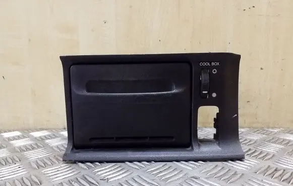 Honda CR-V Glove box