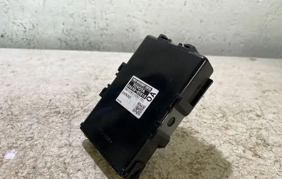 Toyota Avensis T270 Other control units/modules 8969005010 MB1028500050