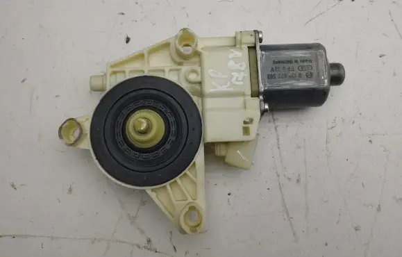 Mercedes-Benz C W204 Front door window regulator motor A2048200142