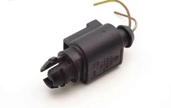 Audi A6 S6 C6 4F Outside/exterior temperature sensor 8Z0820535