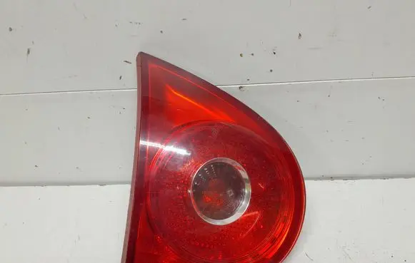 Tailgate rear/tail lights