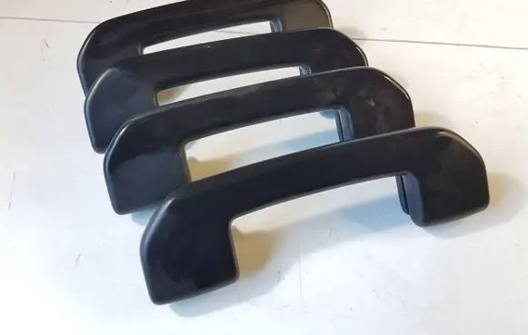 Peugeot 2008 II A set of handles for the ceiling 