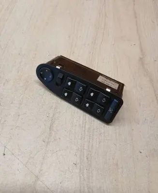 BMW 5 E39 Electric window control switch 6904306 452666