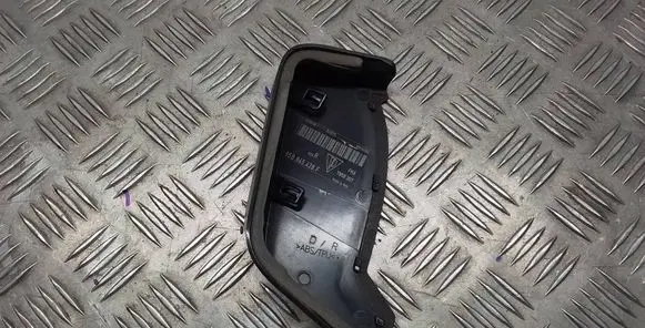 Porsche Macan (95B) Rear light trim 95B945428F
