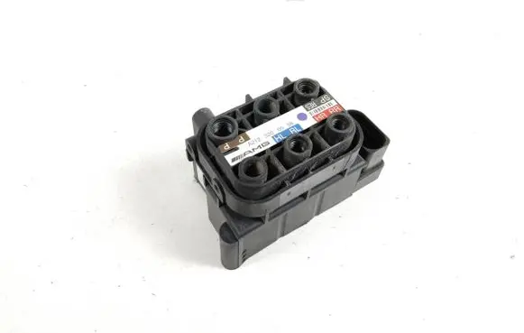 Mercedes-Benz CLS C218 AMG Air suspension valve block A2123200558