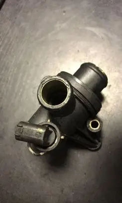 Mercedes-Benz ML W166 Engine coolant pipe/hose 1662030275