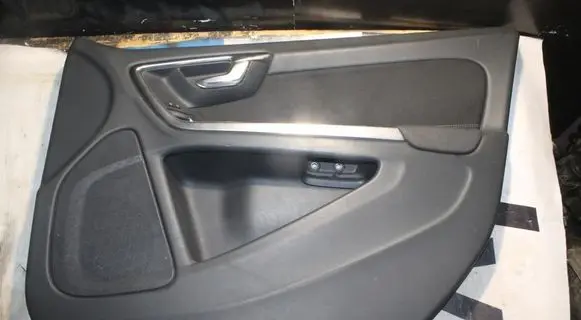 Volvo V60 Front door card panel trim 8686853