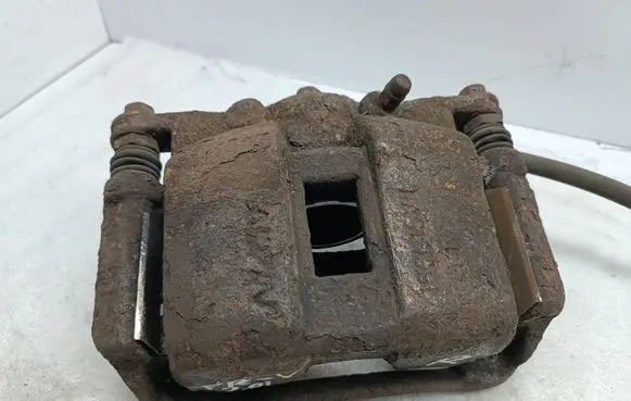 Honda FR-V Front brake caliper