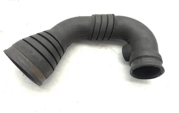 Audi A4 S4 B5 8D Intercooler hose/pipe 8D0129615A