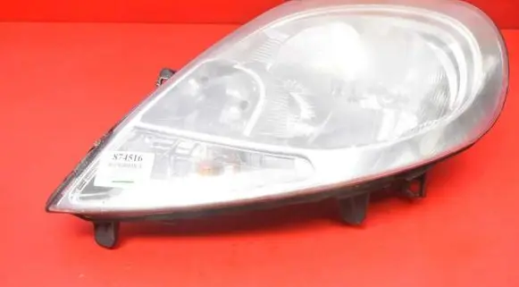 Opel Vivaro Headlight/headlamp 93859829