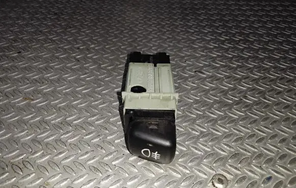 Fog light switch
