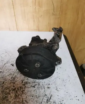 BMW 5 E60 E61 Power steering pump