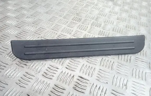 Mazda CX-7 Rear sill trim cover EG21687