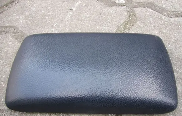 Lexus IS 200-300 Armrest