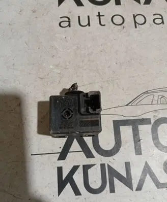 Toyota Corolla Verso AR10 Sensor 8665248010 0689003980