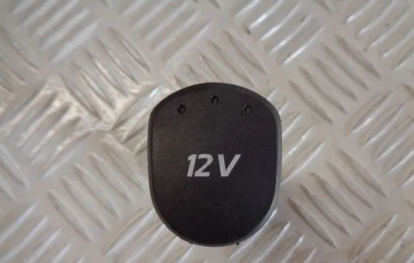 Renault Laguna III 12 V Socket (front) 