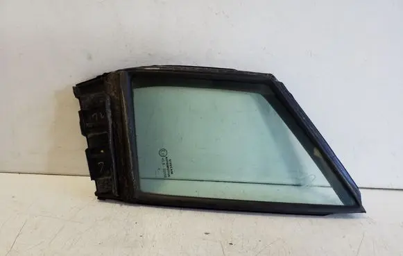 Toyota Corolla E210 E21 Front door vent window glass four-door E1743R00098