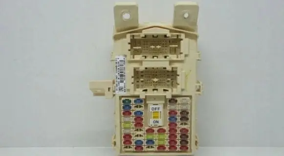 Hyundai i10 Fuse module 91952-B9110