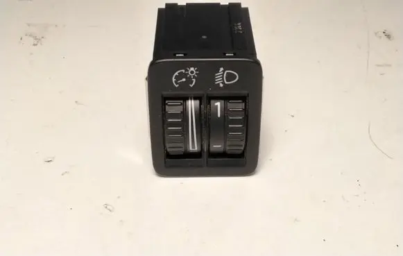 Volkswagen PASSAT B6 Headlight level adjustment motor 3C0941333A