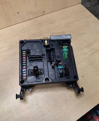Volkswagen Sharan Fuse box set S108152001