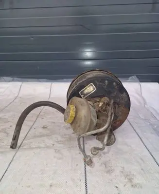 Jeep Cherokee XJ Brake booster