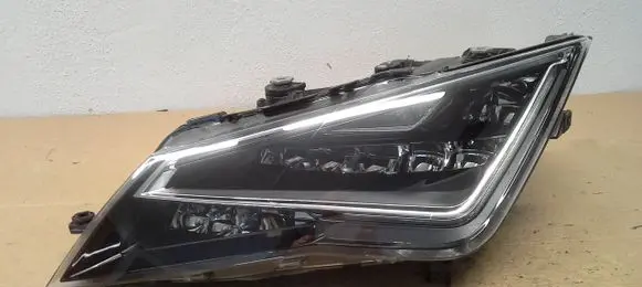 Seat Leon (5F) Headlight/headlamp 121212