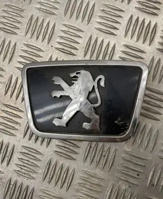 Peugeot 406 Manufacturer badge logo/emblem zu04433010