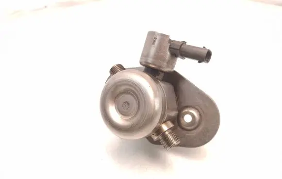 BMW 2 F22 F23 Fuel injection high pressure pump 7636881 03360047
