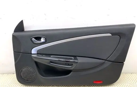 Renault Megane III Front door card panel trim