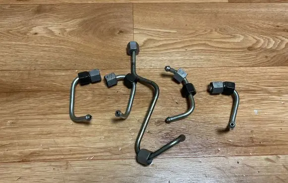 Ford Mondeo MK IV Fuel injector supply line/pipe 