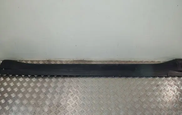 Mitsubishi Pajero Sill 7405A094