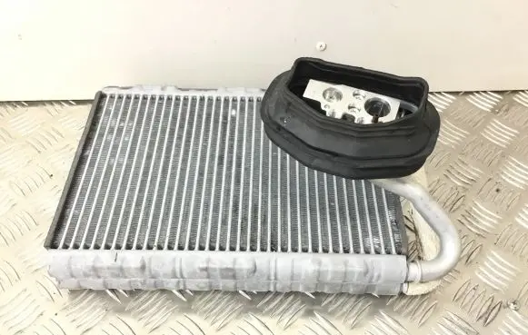 Porsche Macan (95B) Air conditioning (A/C) radiator (interior) J2842R1234