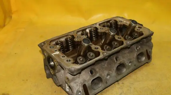 Chrysler Pacifica Engine head 