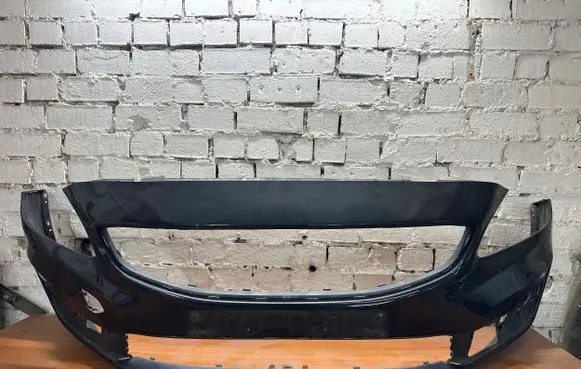 Volvo S60 Front bumper 31323831