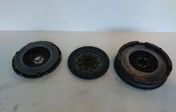 Lexus IS 220D-250-350 Clutch set kit