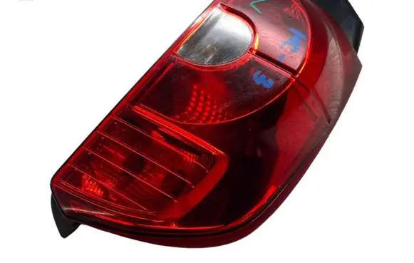Mitsubishi Colt Rear/tail lights 8330R482