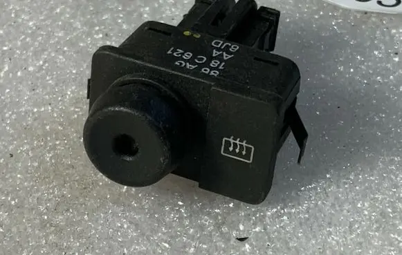 Ford Escort Windscreen/window heater switch 86AG18C621