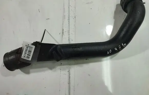 Volkswagen PASSAT B4 Intercooler hose/pipe 
